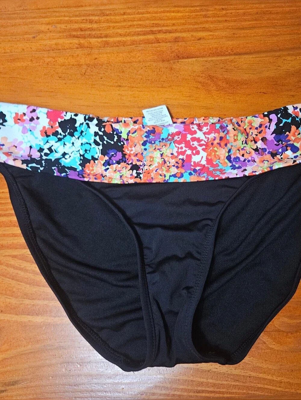 Kenneth Cole Reaction Floral Trim Black Cheeky Bikini Bottoms Size Large!
